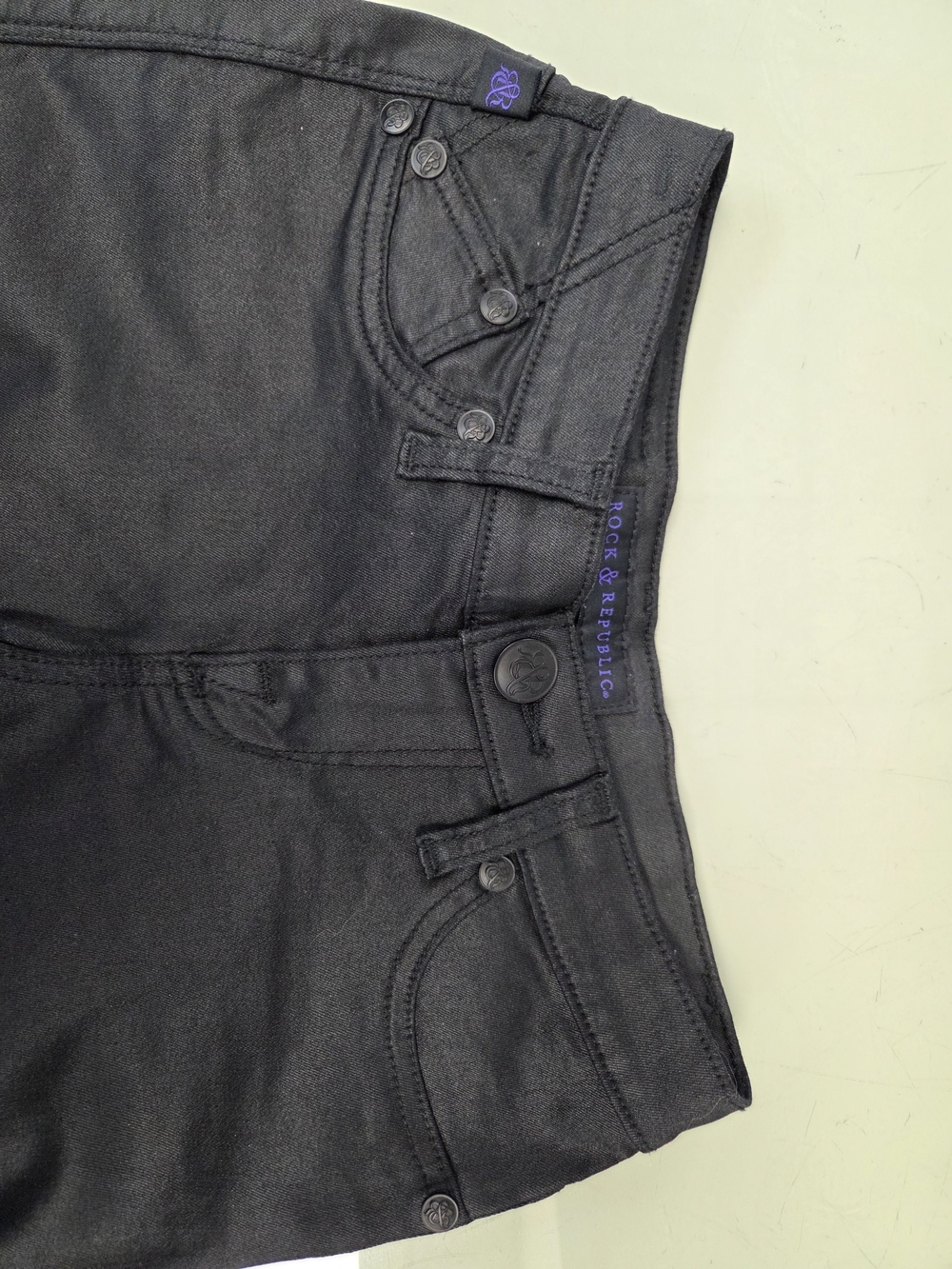 Rock & Republic Black Skinny Pleathery Pants